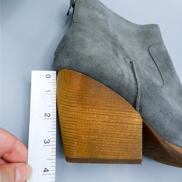 Kork Ease Lapra Western Booties Size 9 Gray Suede Leather Wedge Heel Ankle Zip‎ - Picture 8 of 11